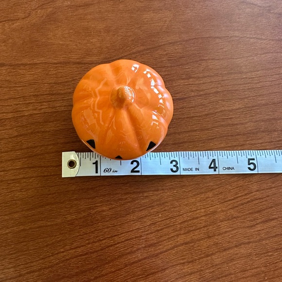 Tiny Ceramic Pumpkin - Picture 5 of 5